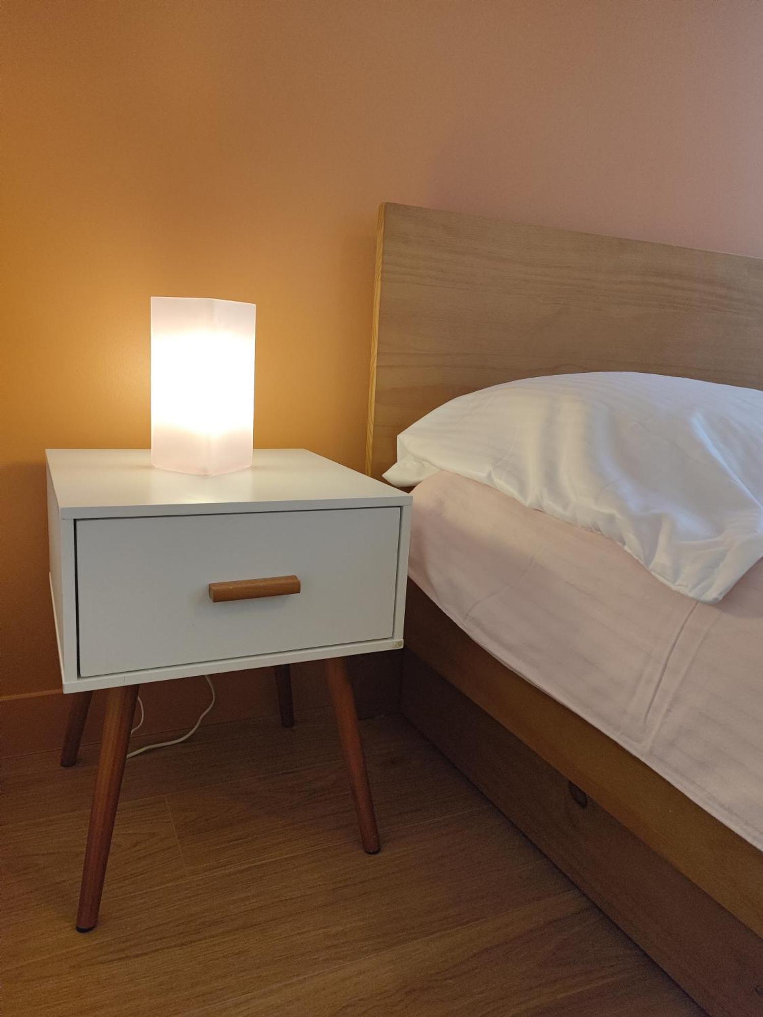 Beau Quartier Et Central, Maison Spacieuse Avec Cour, 3 Chambres, 3 Salles De Bains A 10 Min A Pied De La Gare 올리언스 외부 사진