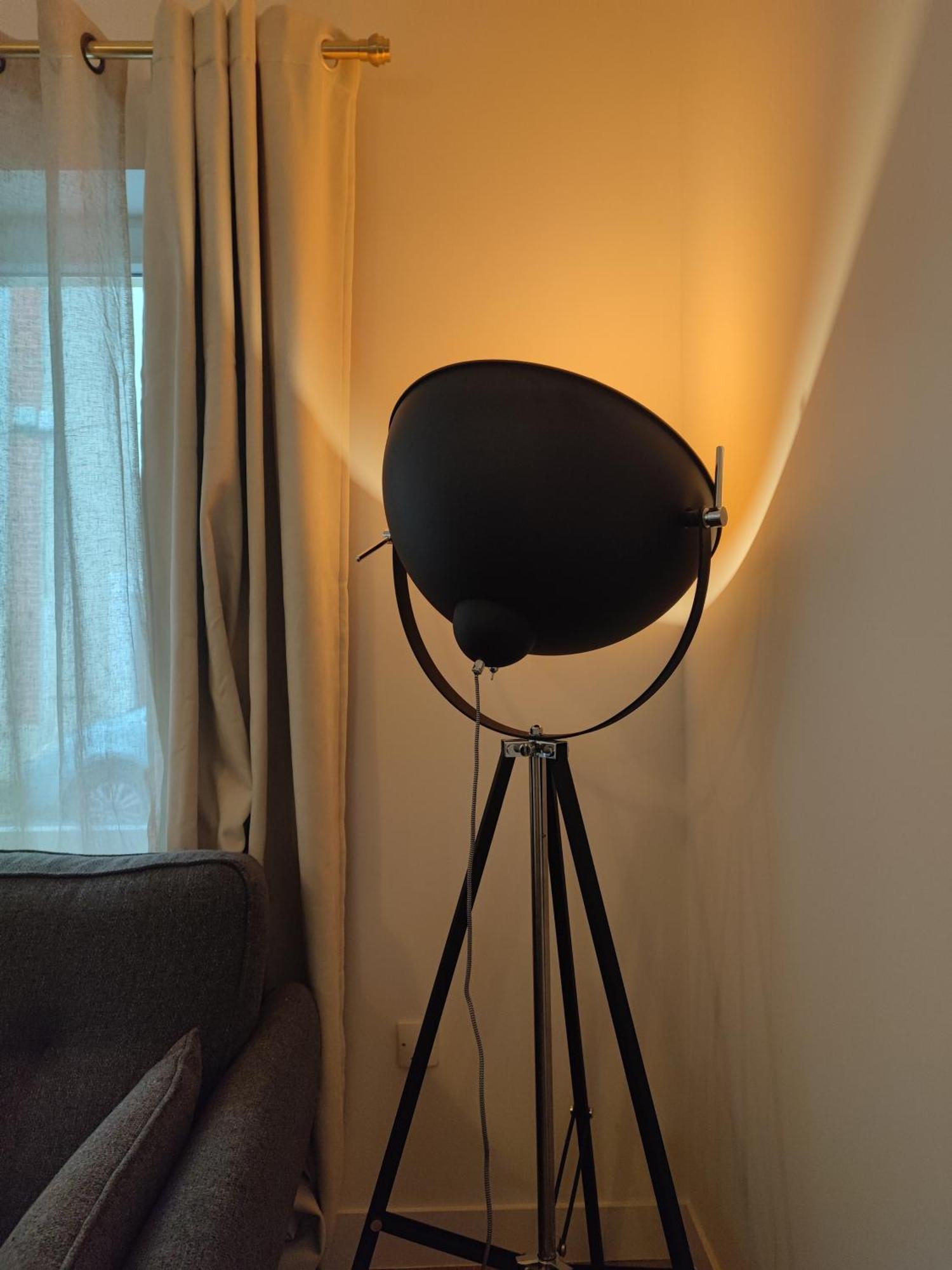 Beau Quartier Et Central, Maison Spacieuse Avec Cour, 3 Chambres, 3 Salles De Bains A 10 Min A Pied De La Gare 올리언스 외부 사진