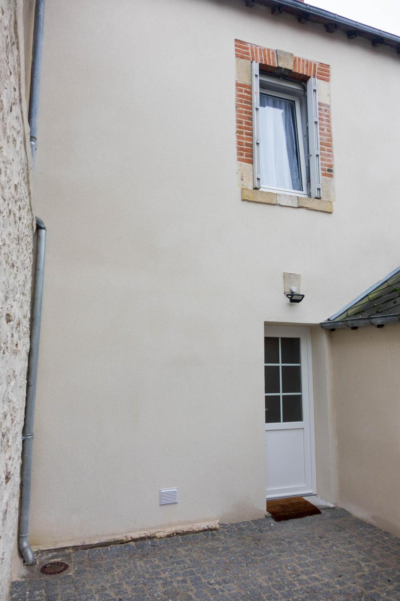 Beau Quartier Et Central, Maison Spacieuse Avec Cour, 3 Chambres, 3 Salles De Bains A 10 Min A Pied De La Gare 올리언스 외부 사진
